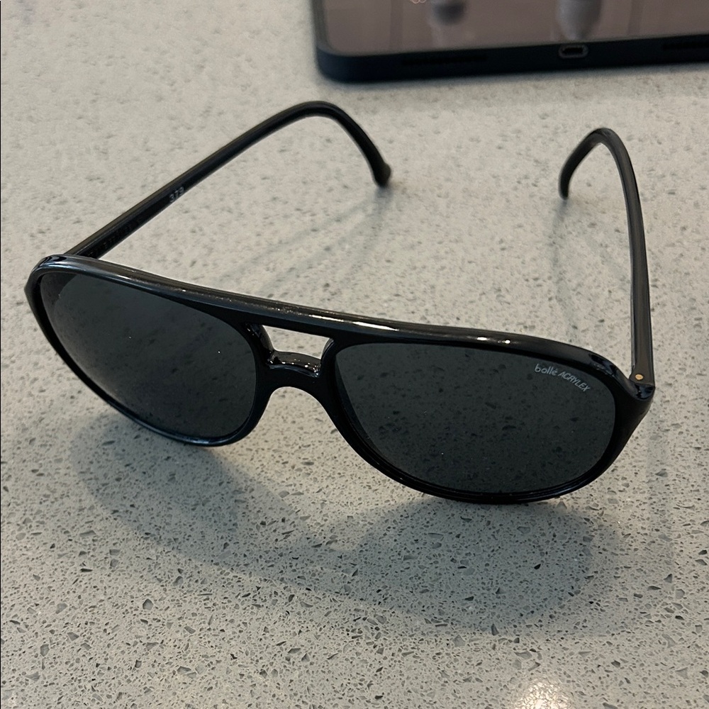 bolle Matte Black Aviator Sunglasses with Dark Lenses - Picture 3 of 3